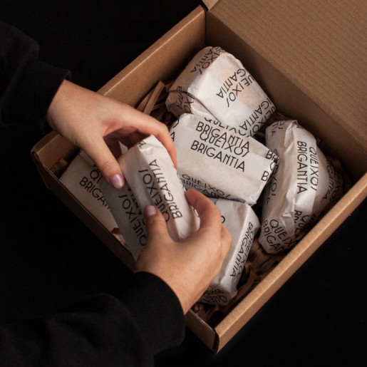 Custom Branded Greaseproof Sheet Size - 250 mm x 250mm